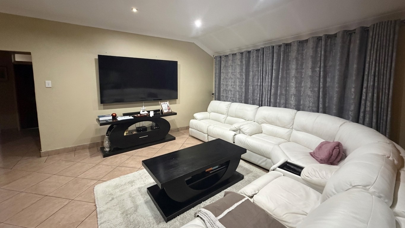 House for sale in Hurlyvale, Edenvale, 20 Van Ryneveld Road, Hurlyvale, Edenvale, Gauteng, 991 m²