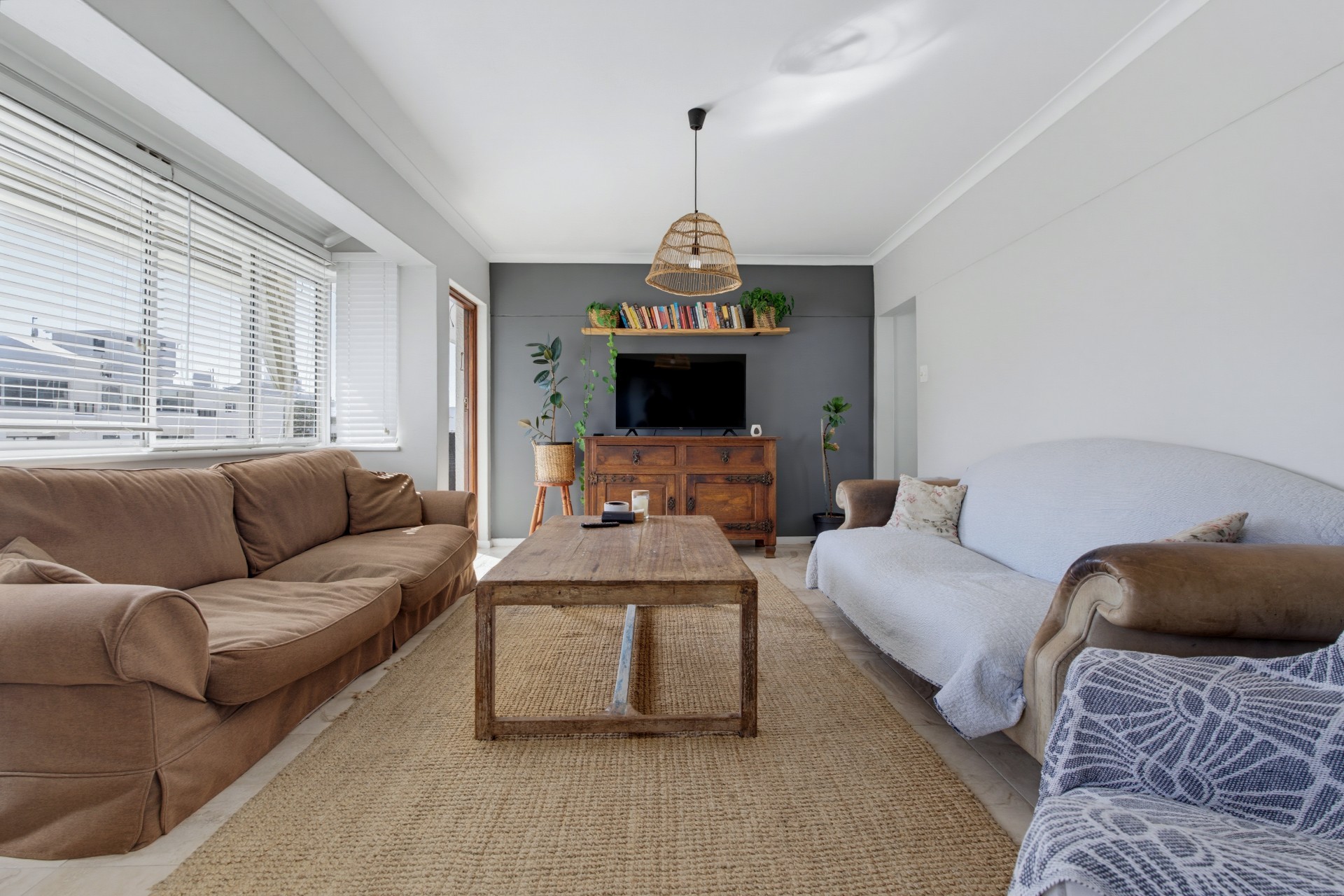 Apartment for sale in Sea Point, Cape Town, 151 m²