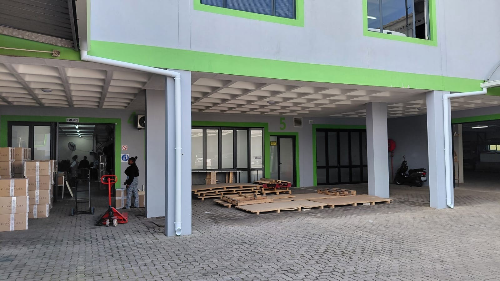 Factory for sale in Shakas Head, Ballito, KwaZulu Natal, 6 PENTAGON COURT, IMBONINI INDUSTRIAL PARK, 1 BARBET STREET, Shakas Head, Ballito, KwaZulu Natal, 456 m²