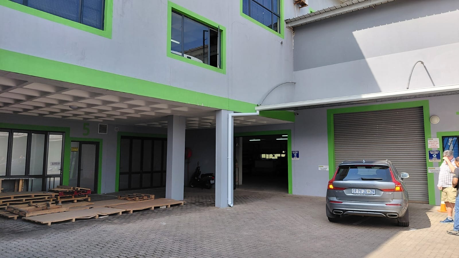 Factory for sale in Shakas Head, Ballito, KwaZulu Natal, 6 PENTAGON COURT, IMBONINI INDUSTRIAL PARK, 1 BARBET STREET, Shakas Head, Ballito, KwaZulu Natal, 456 m²