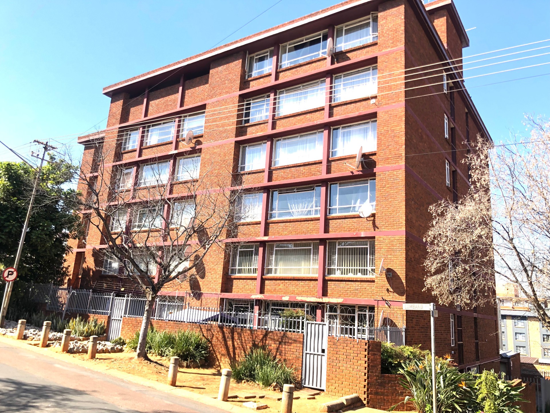 Apartment for sale in Wonderboom, Pretoria, 2 5, Hughes Luscor, 531 Lombard street, Wonderboom, Pretoria, Gauteng, 78 m²