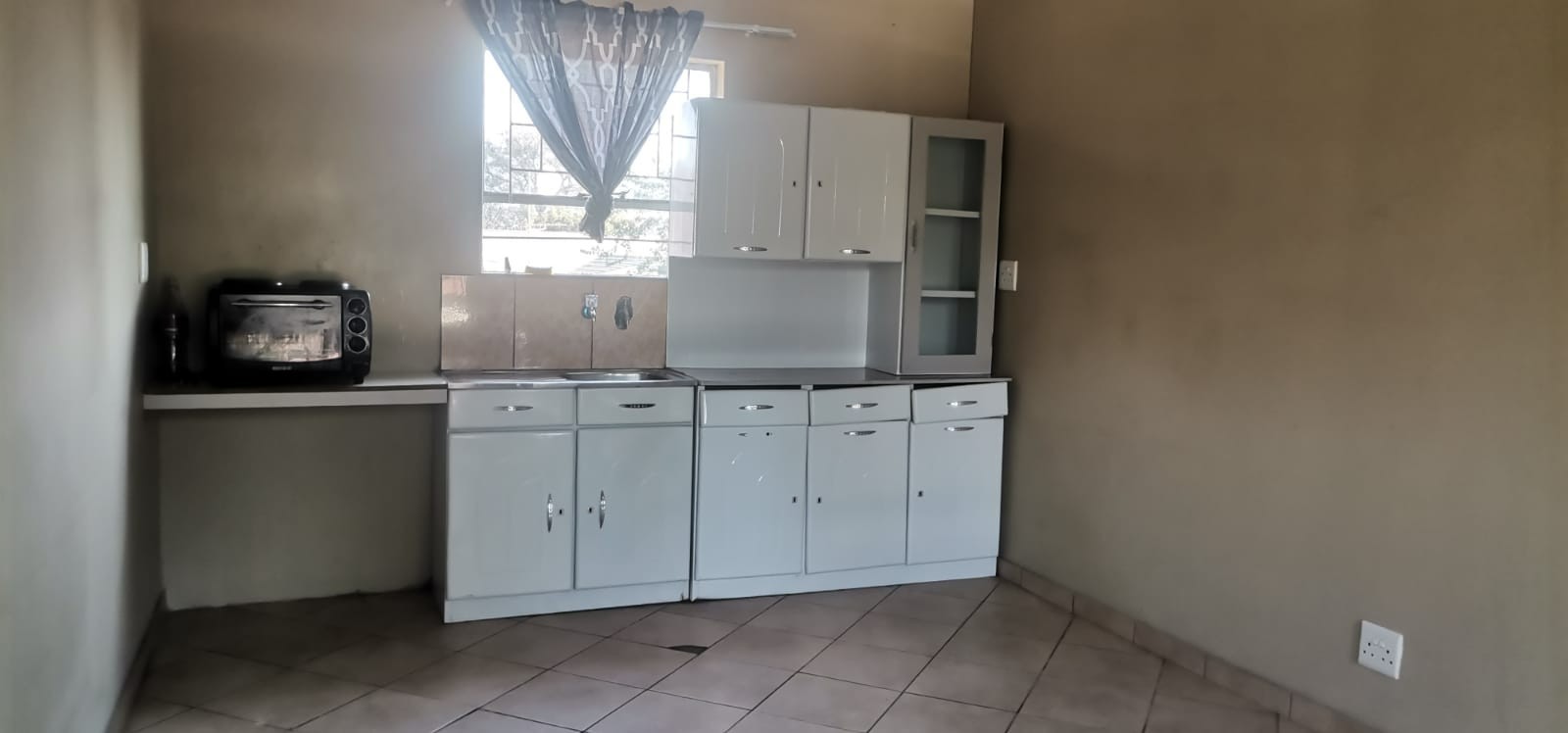 Apartment for rent in Oos Einde, Rustenburg, North West