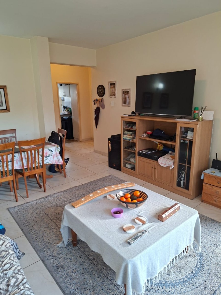 Apartment for sale in Oostersee, Parow, 98 m²
