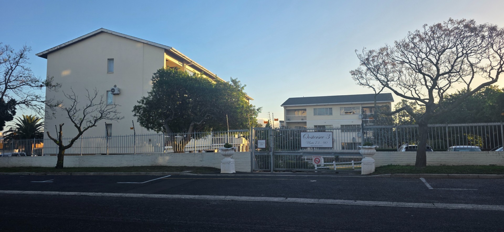 Apartment for sale in Oostersee, Parow, 98 m²