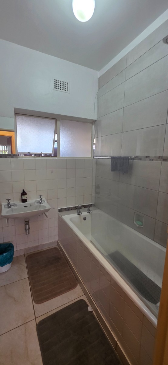 Apartment for sale in Oostersee, Parow, 98 m²