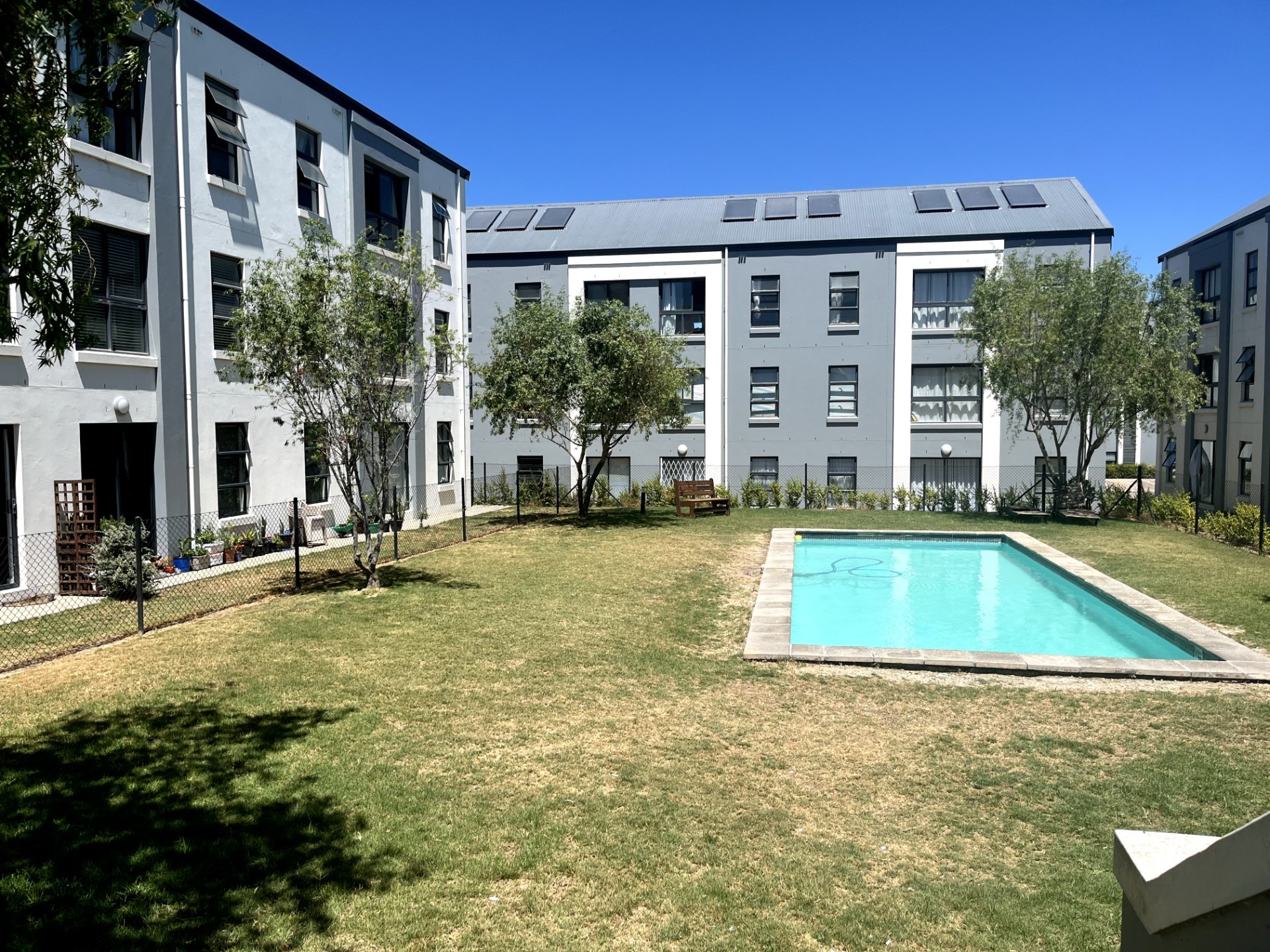 Apartment for sale in Aan de Wijnlanden, Stellenbosch, 48 m²