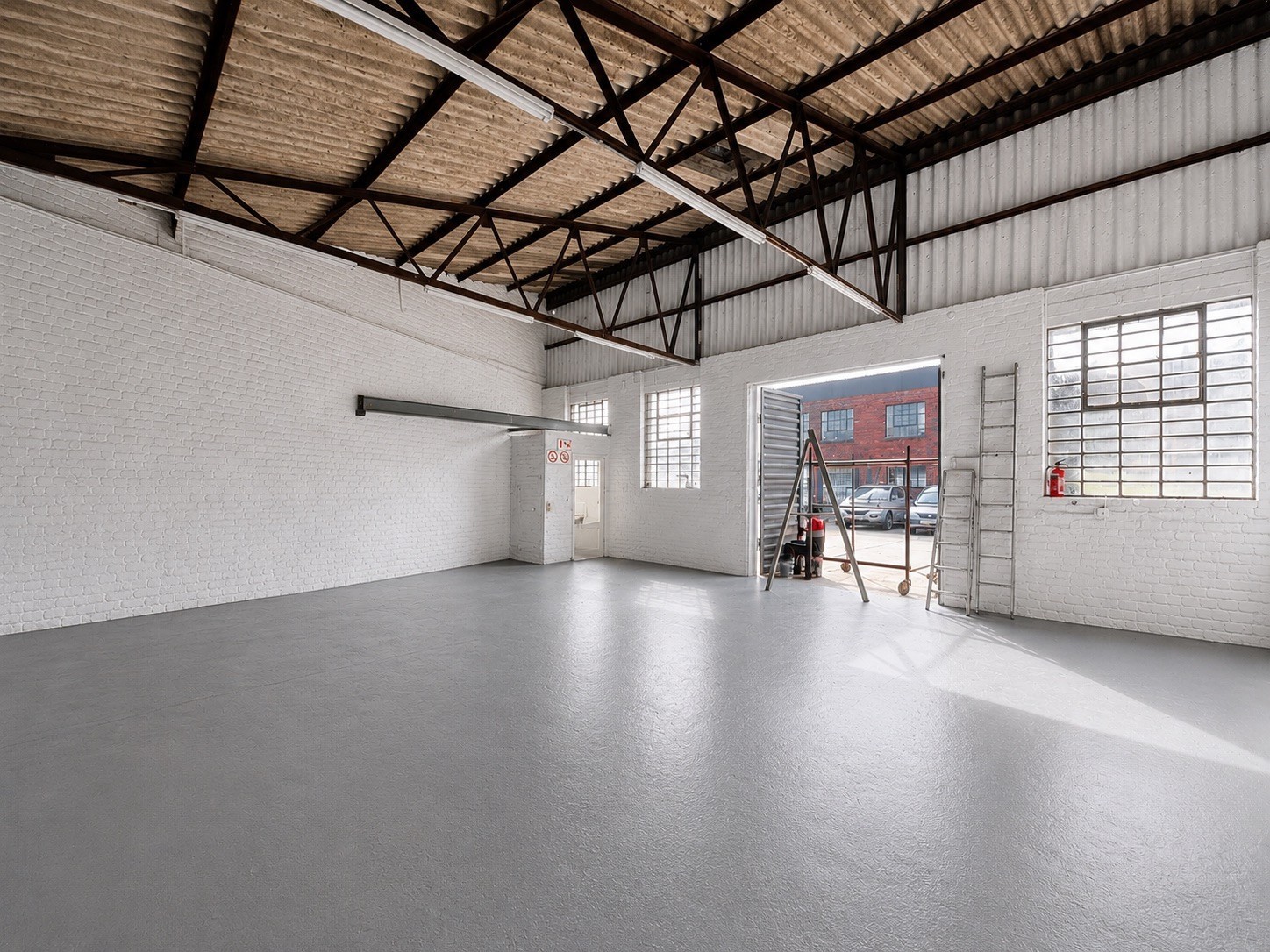 Industrial Property for rent in Montague Gardens, Milnerton, 7, 9 On Montague, 9 Montague, Montague Gardens, Milnerton, Western Cape, 163 m²