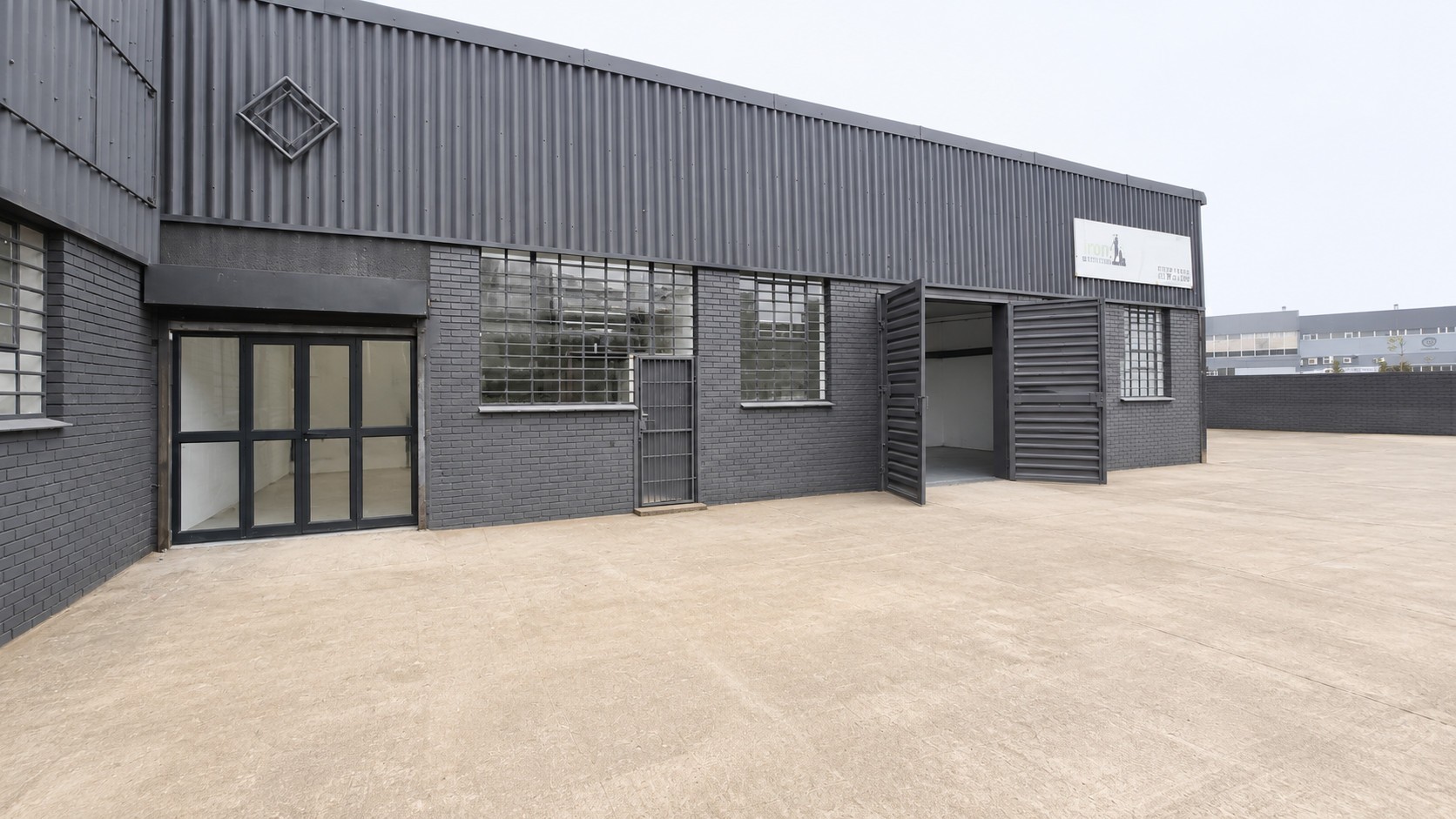 Industrial Property for rent in Montague Gardens, Milnerton, 7, 9 On Montague, 9 Montague, Montague Gardens, Milnerton, Western Cape, 163 m²