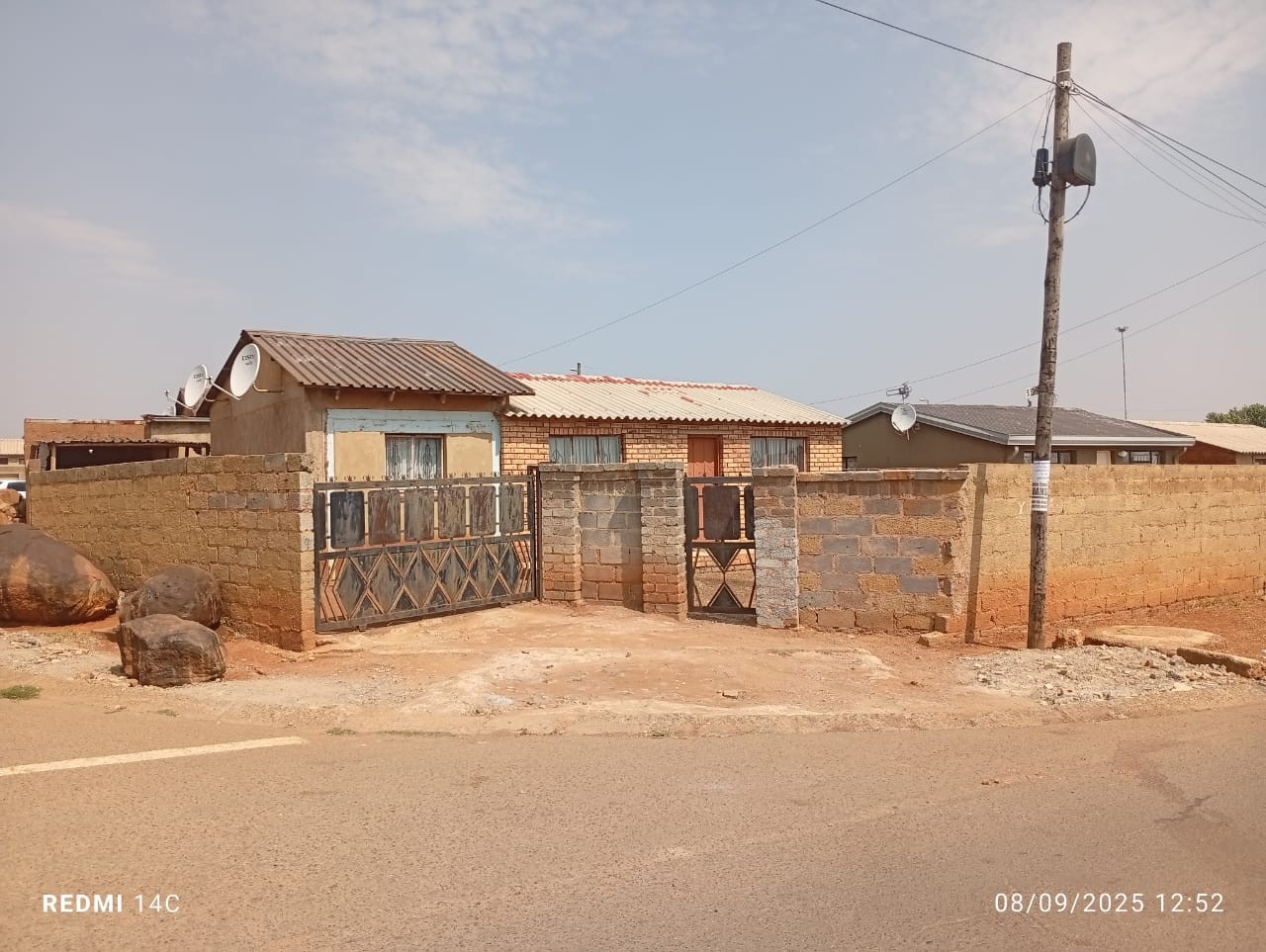 House for sale in Emdeni, Soweto, 50 m²