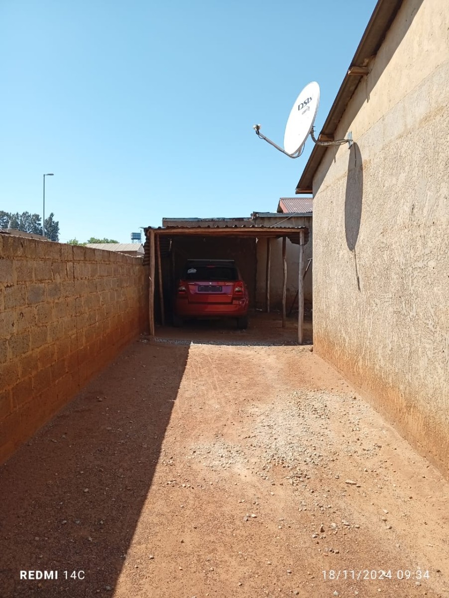 House for sale in Emdeni, Soweto, 50 m²