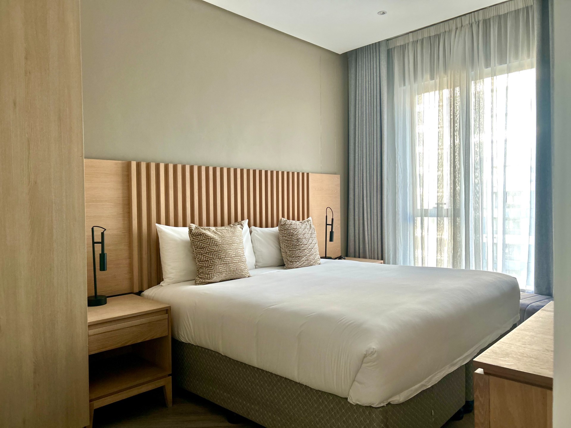 Spacious Fully Furnished 1.5 Bedroom Apartment 2
