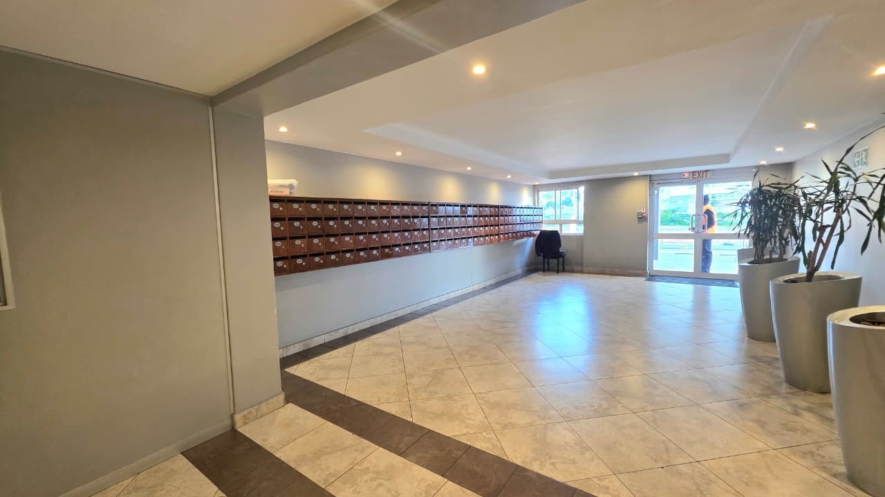 Apartment for sale in Salt River, Cape Town, 55 m²