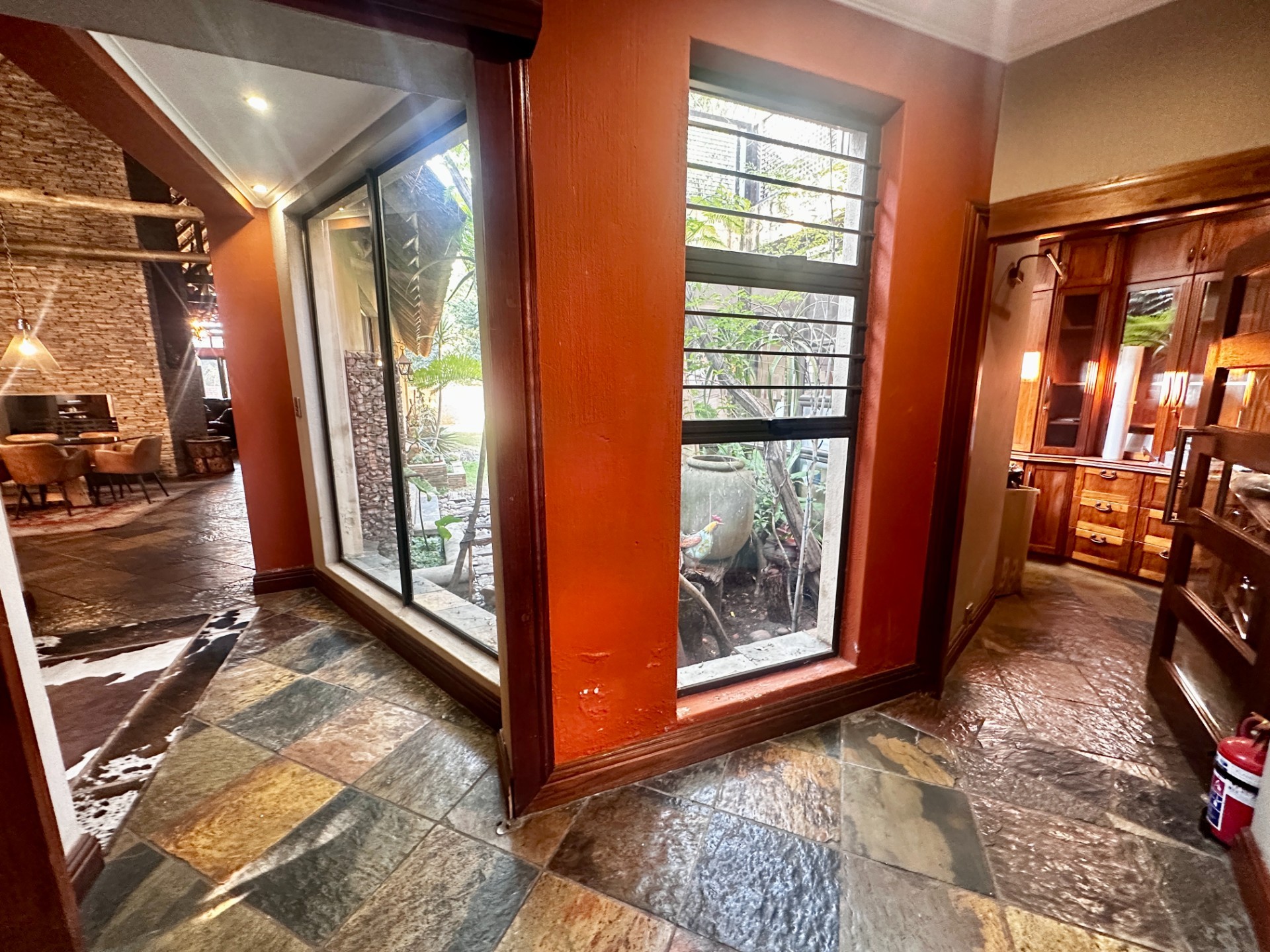 House for sale in Wapadrand, Pretoria, 1211 m²