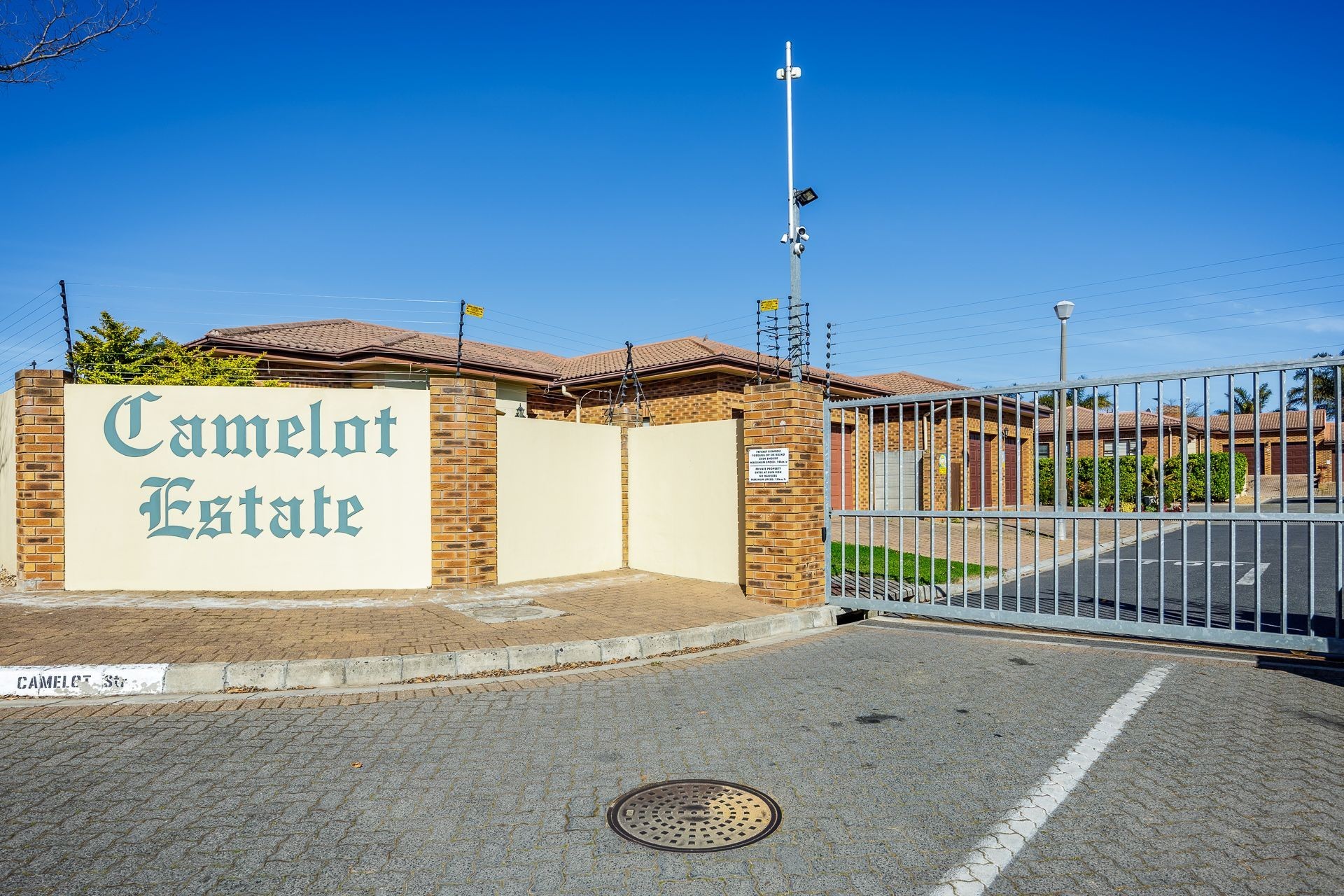 Townhouse for sale in Sonstraal Heights, Durbanville, 22, Camelot, 22 Camelot, Sonstraal Heights, Durbanville, Western Cape, 178 m²