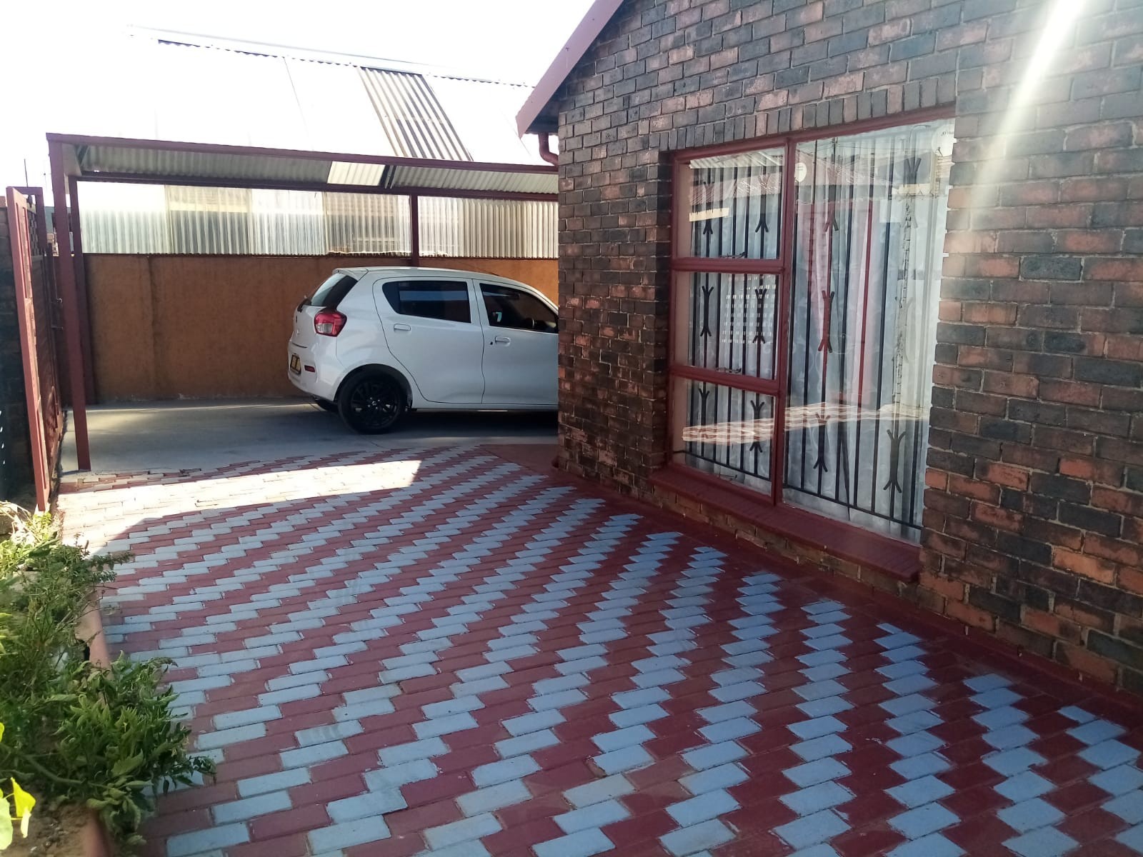 House for rent in Diepkloof Zone 4, Diepkloof, Soweto