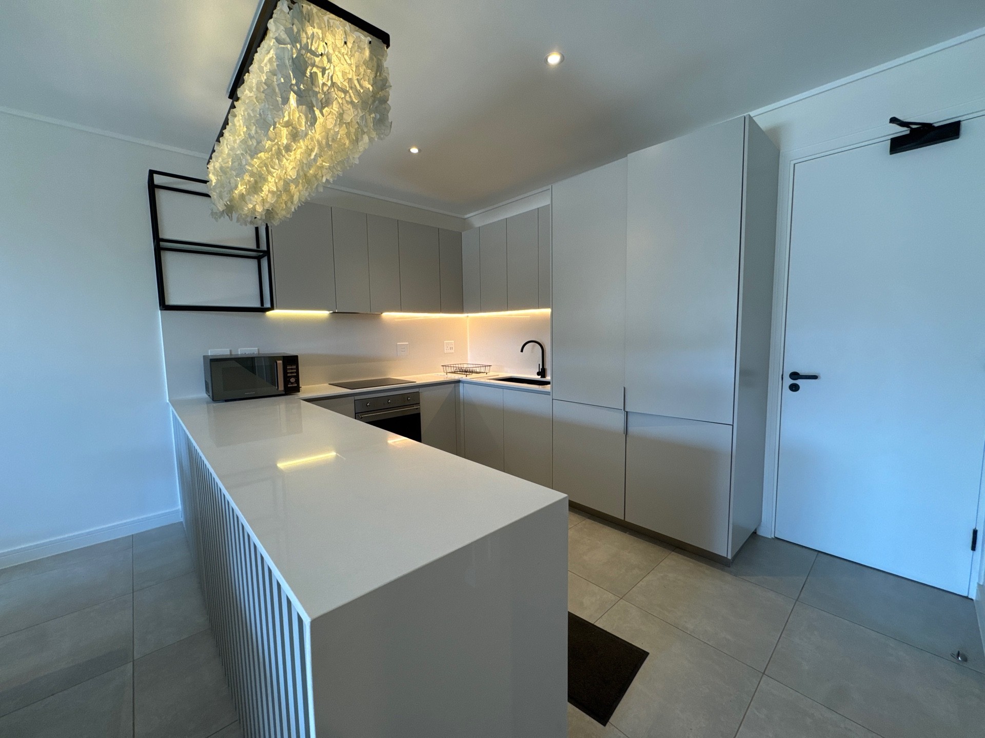 Apartment for rent in Hyde Park, Sandton, 145 m²