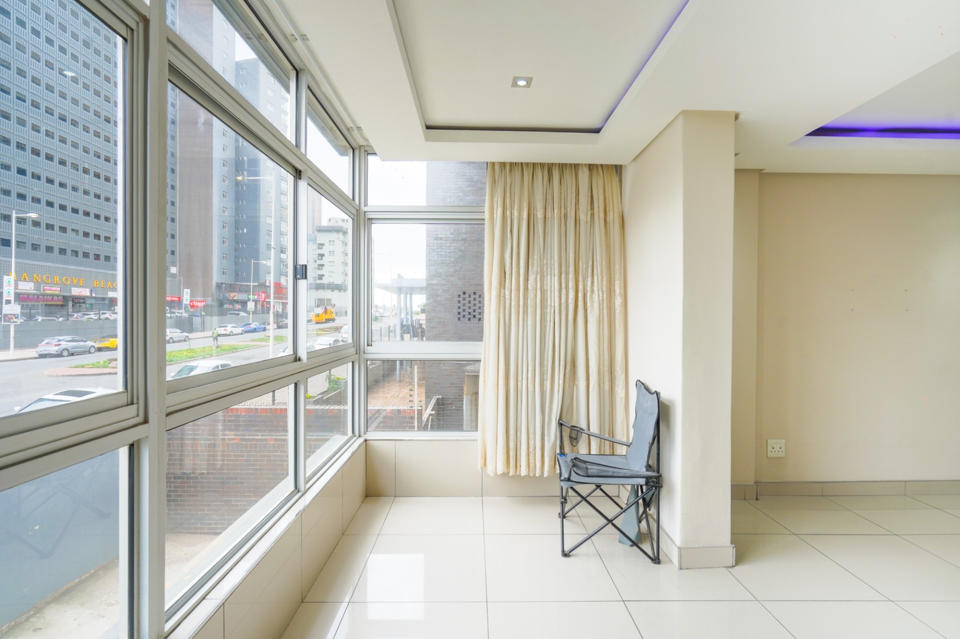 Apartment for sale in North Beach, Durban, KwaZulu Natal, 120 m²