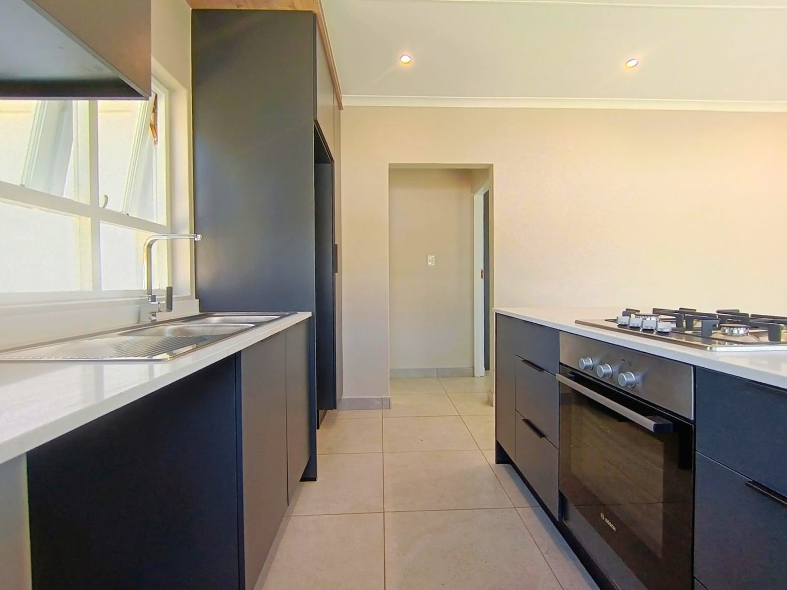 Cottage for rent in Mooikloof Equestrian Estate, Pretoria