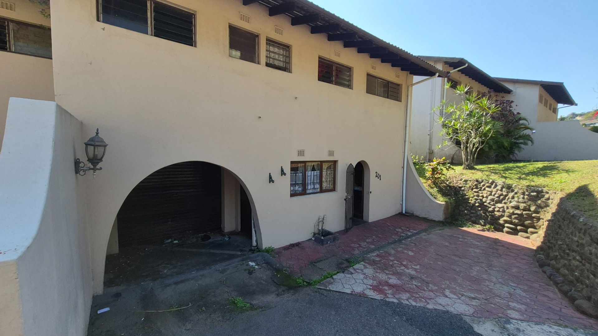 Complex for sale in Amanzimtoti, KwaZulu Natal, 76 Khotho Mehunya, Amanzimtoti, KwaZulu Natal, 197 m²