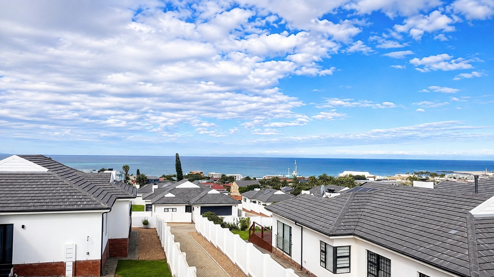 House for sale in C Place, Jeffreys Bay, 332 m²