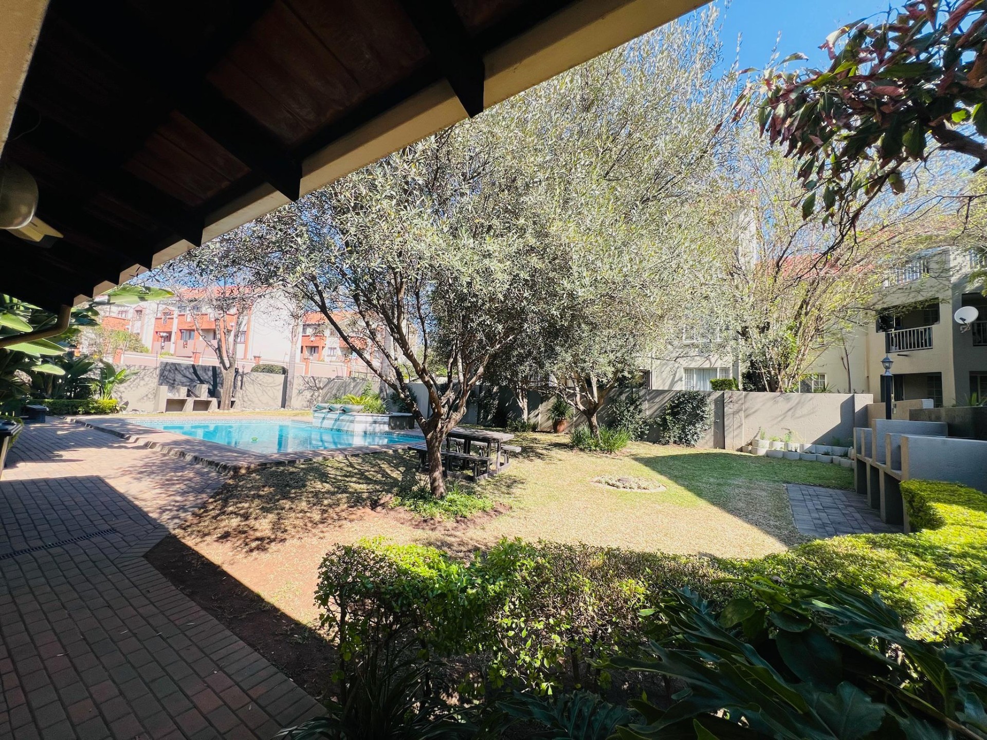 Apartment for rent in Paulshof, Sandton, 80 m²
