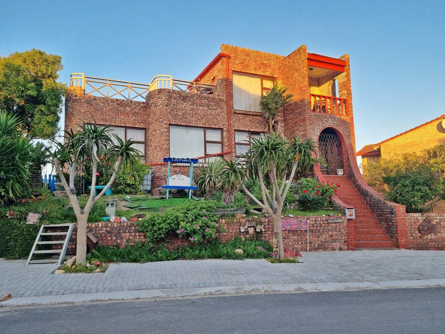 House for sale in Aston Bay, Jeffreys Bay, 391 m²