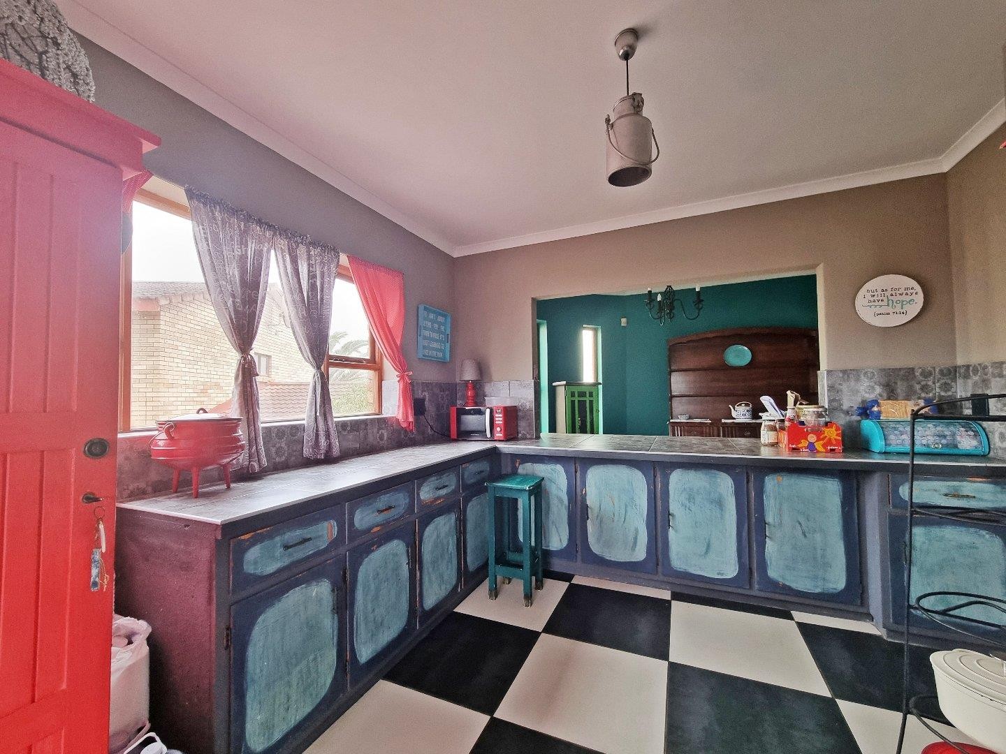 House for sale in Aston Bay, Jeffreys Bay, 391 m²