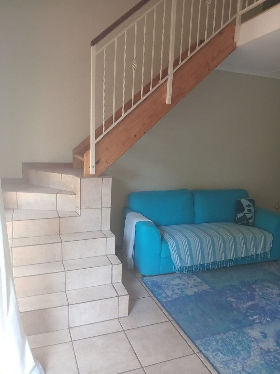Duplex for rent in Broadacres, Sandton, 105 m²