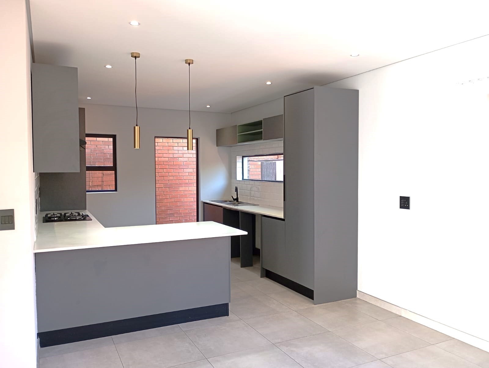 Duplex for rent in Edenburg, Sandton, 220 m²