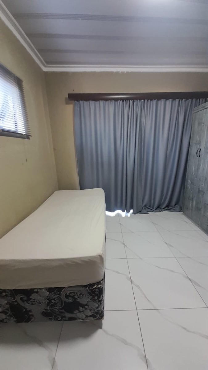 Room for rent in West Acres, Nelspruit, 33 West acres (3rd floor), West acres, 33 West acres, West Acres, Nelspruit, Mpumalanga