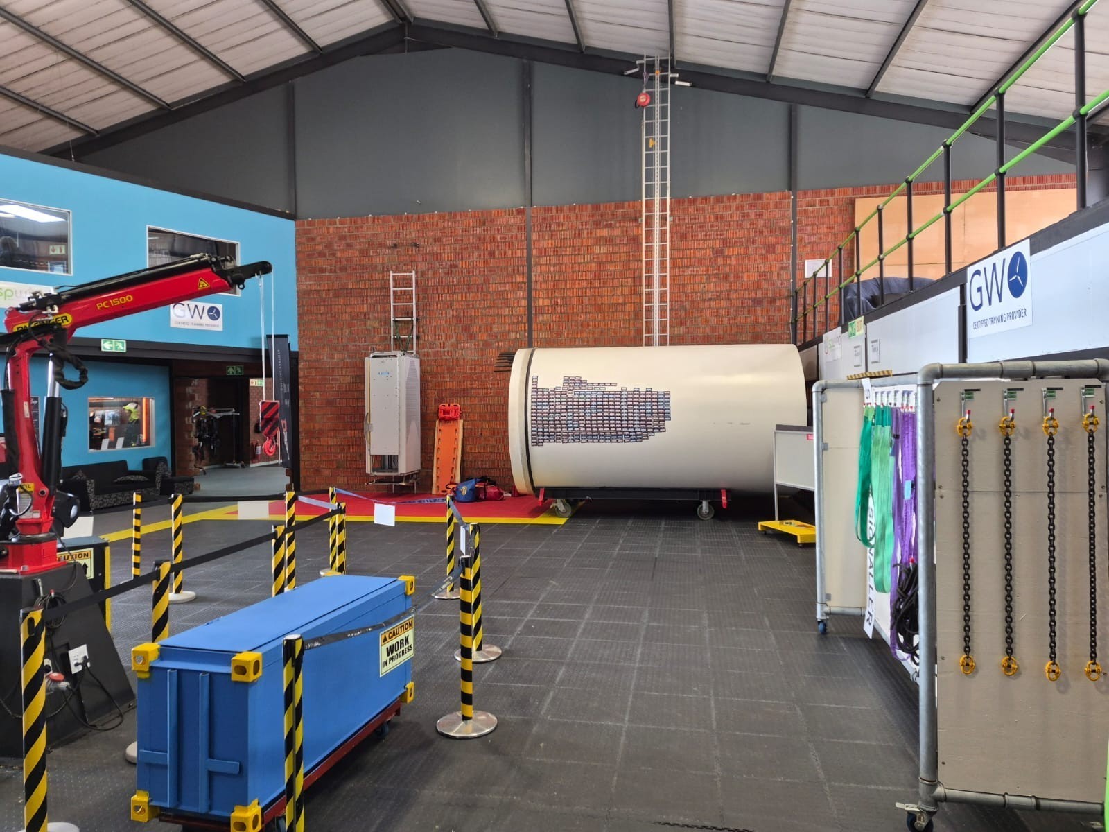 Warehouse for rent in Greenbushes Industrial Park, Greenbushes, Port Elizabeth, 8 Old Cape Road, Greenbushes Industrial Park, Greenbushes, Port Elizabeth, Eastern Cape, 1211 m²