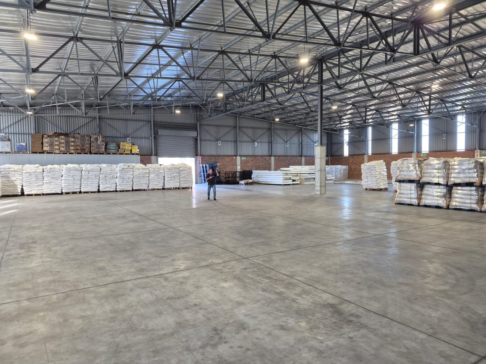Warehouse for rent in Greenbushes Industrial Park, Greenbushes, Port Elizabeth, 10 Old Cape Road, Gate 2, Greenbushes Industrial Park, Greenbushes, Port Elizabeth, Eastern Cape, 1482 m²