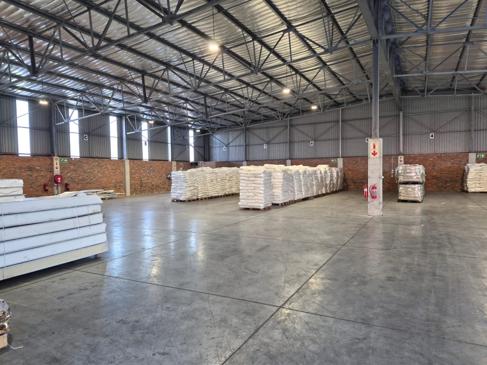Warehouse for rent in Greenbushes Industrial Park, Greenbushes, Port Elizabeth, 10 Old Cape Road, Gate 2, Greenbushes Industrial Park, Greenbushes, Port Elizabeth, Eastern Cape, 1482 m²