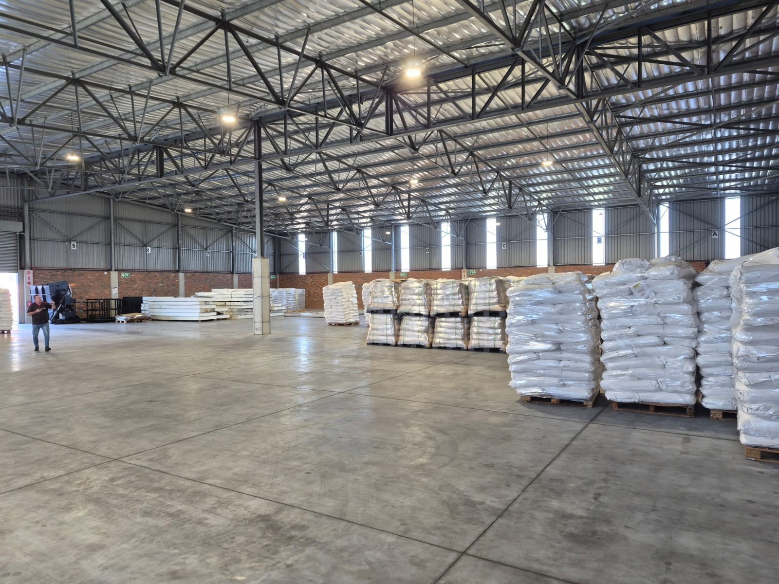 Warehouse for rent in Greenbushes Industrial Park, Greenbushes, Port Elizabeth, 10 Old Cape Road, Gate 2, Greenbushes Industrial Park, Greenbushes, Port Elizabeth, Eastern Cape, 1482 m²