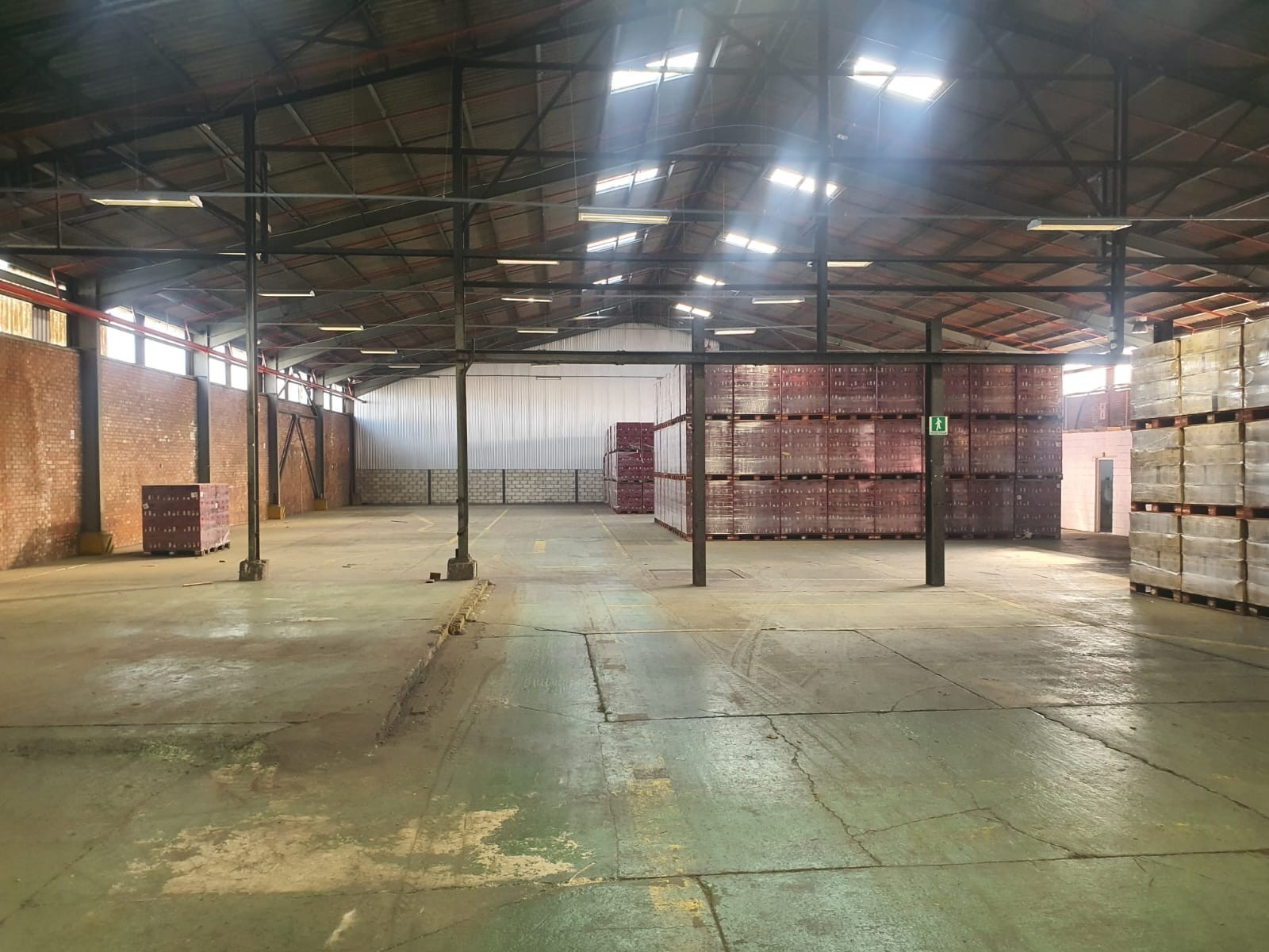 Warehouse for rent in Deal Party, Port Elizabeth, 142 Burman Road, Deal Party, Port Elizabeth, Eastern Cape, 1943 m²