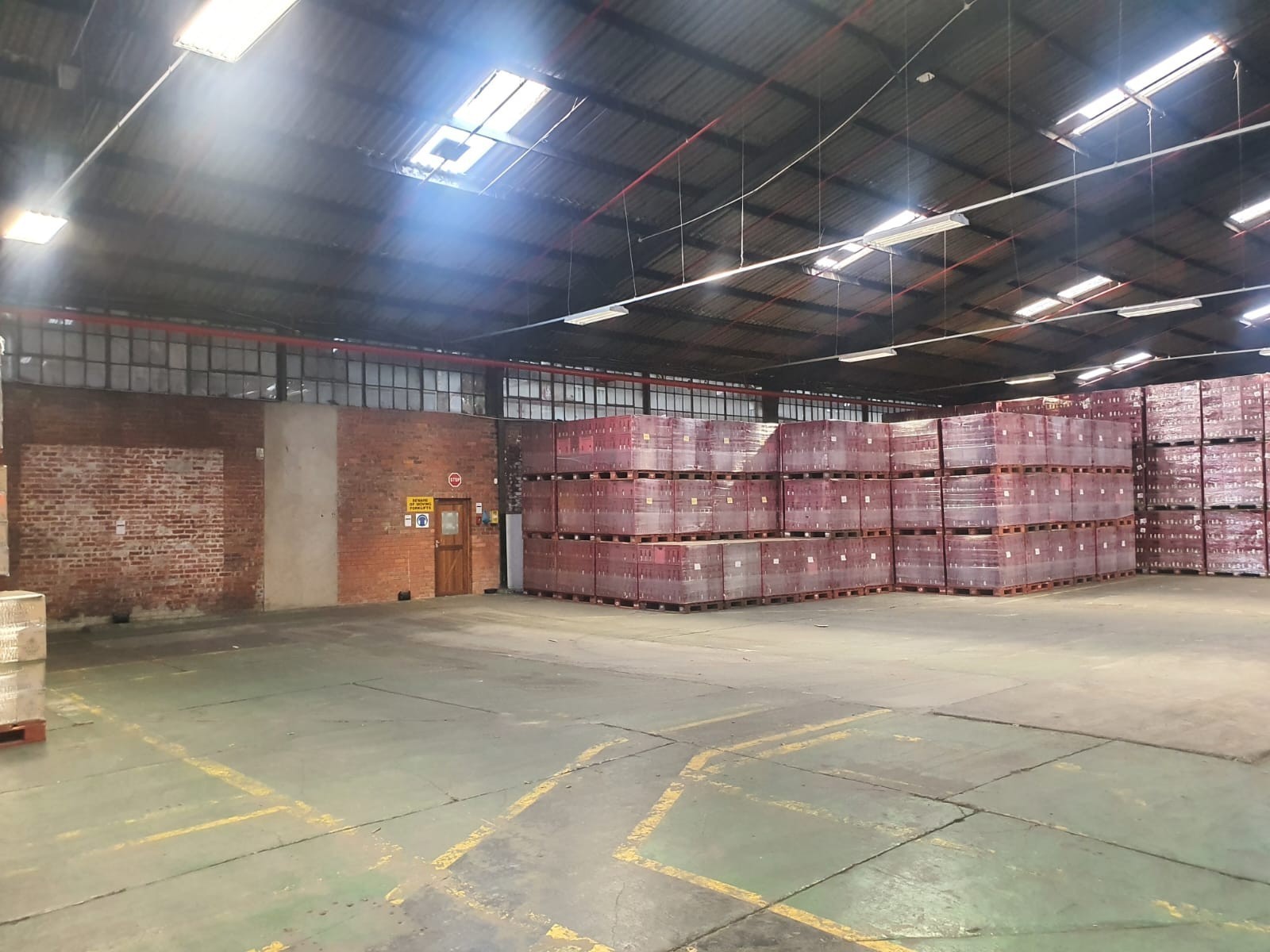 Warehouse for rent in Deal Party, Port Elizabeth, 142 Burman Road, Deal Party, Port Elizabeth, Eastern Cape, 1943 m²