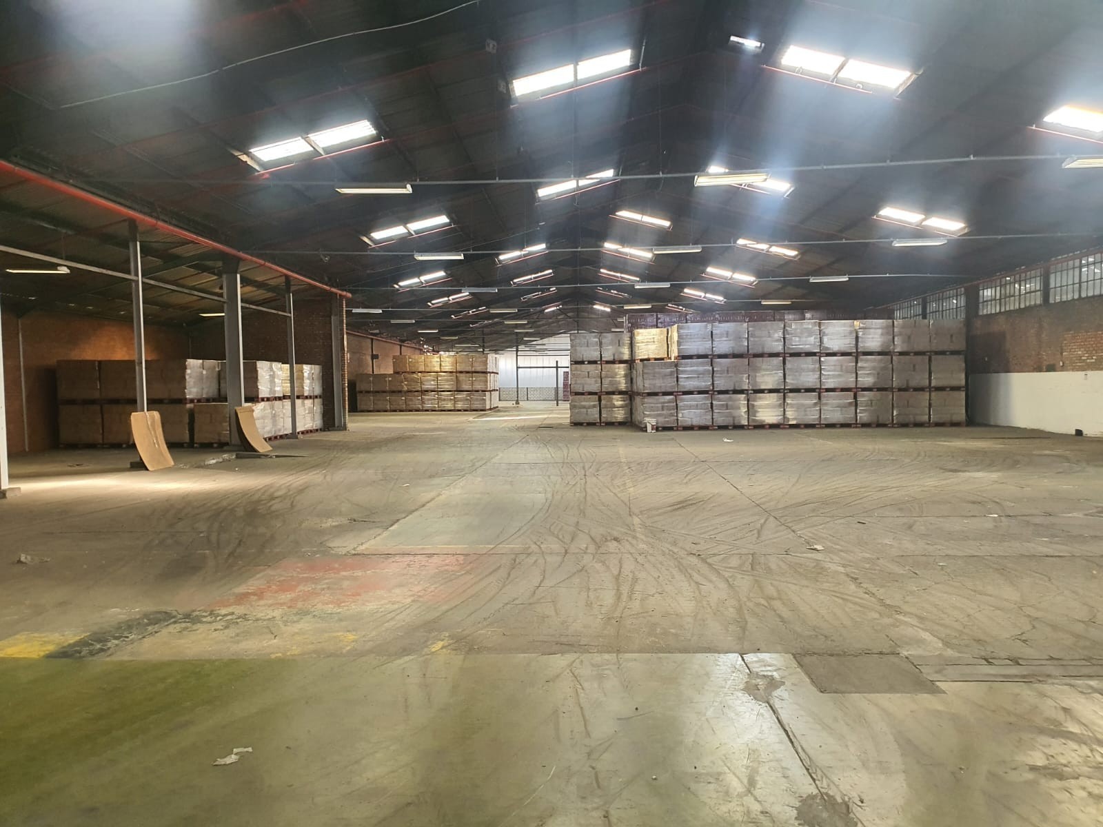 Warehouse for rent in Deal Party, Port Elizabeth, 142 Burman Road, Deal Party, Port Elizabeth, Eastern Cape, 1943 m²