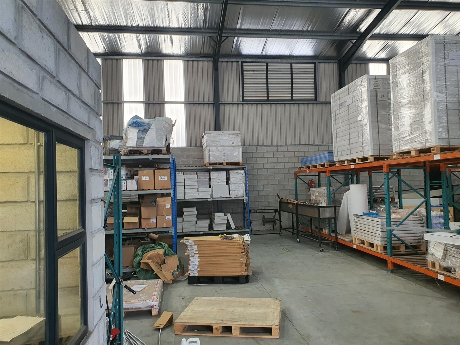 Warehouse for rent in Cotswold, Port Elizabeth, 1 Woodpecker Street, Cotswold, Port Elizabeth, Eastern Cape, 500 m²
