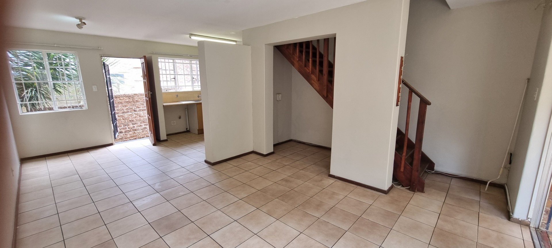 Townhouse for sale in Van Riebeeck Park, Kempton Park, 20 17, SS Oppimeer, 178 Soutpansberg, Van Riebeeck Park, Kempton Park, Gauteng, 61 m²