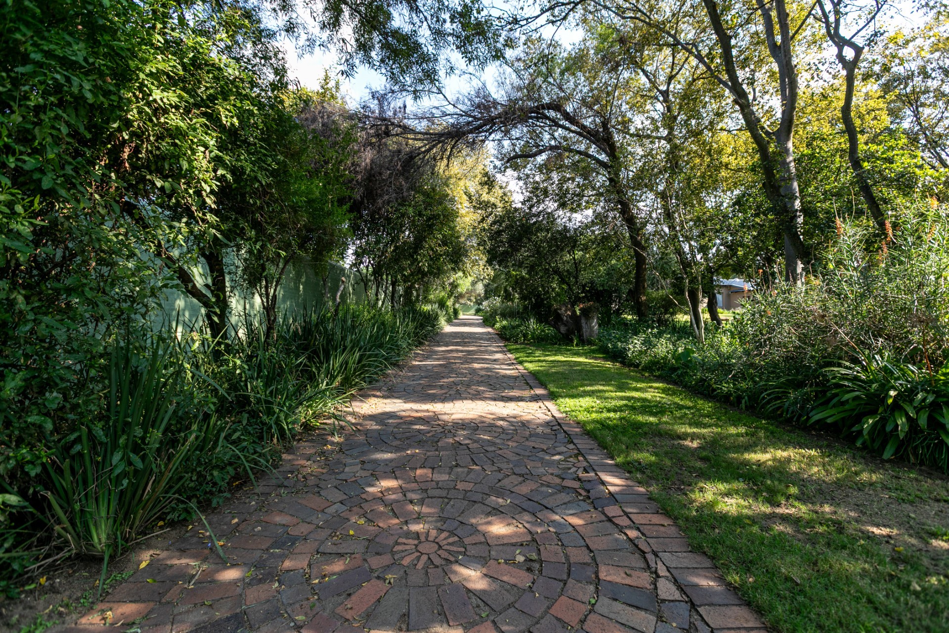 House for sale in Chartwell, Randburg, 578 m²
