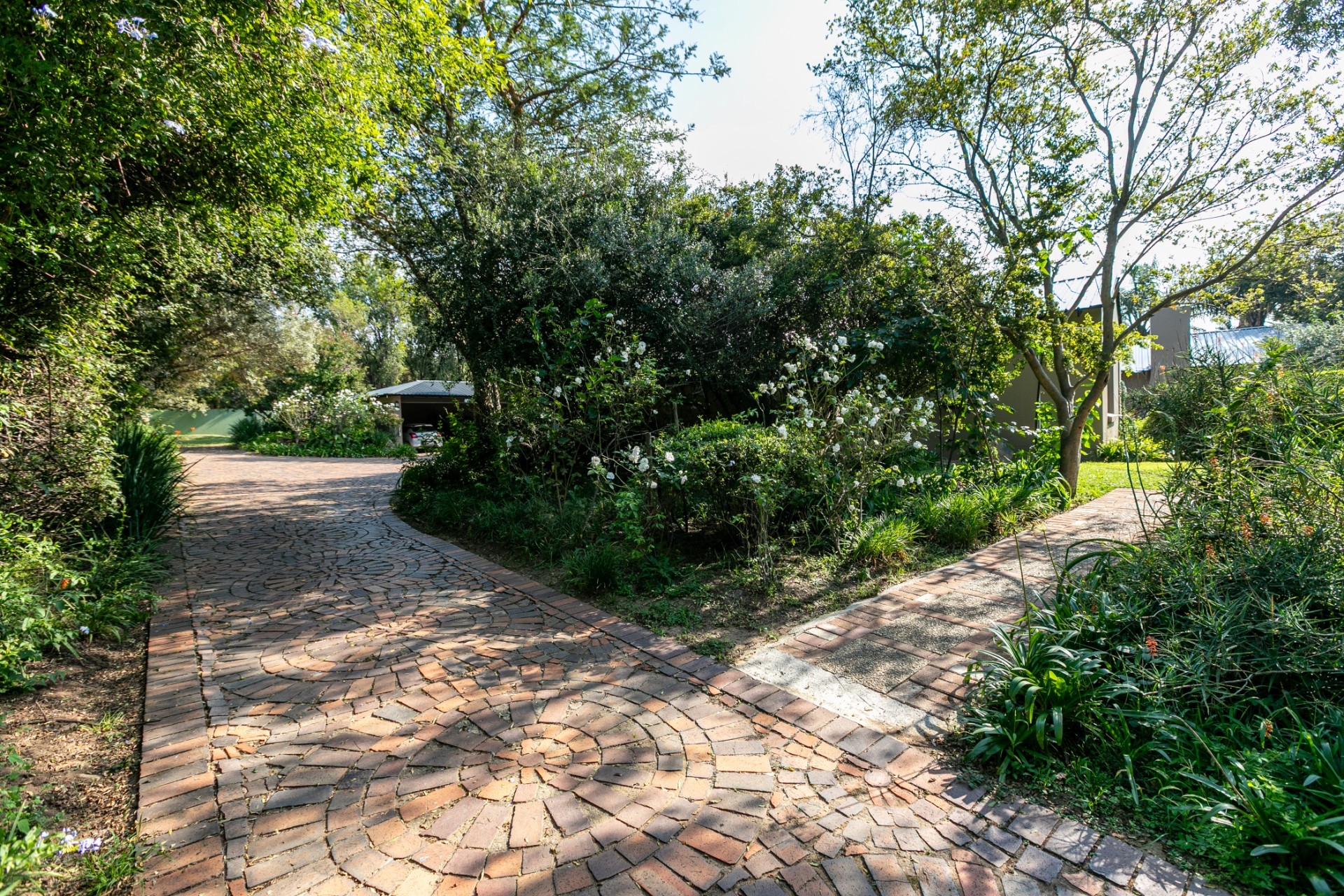 House for sale in Chartwell, Randburg, 578 m²