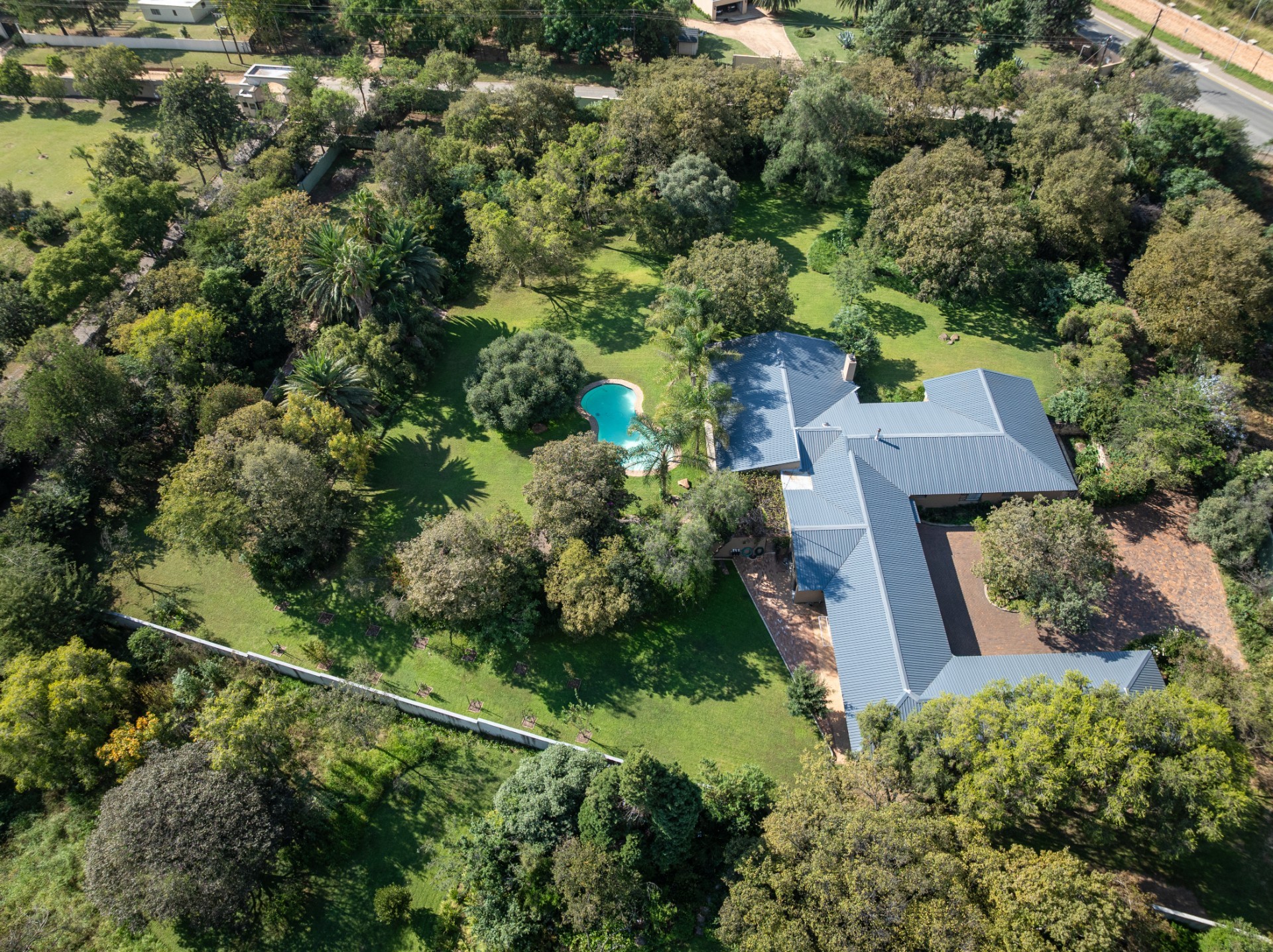 House for sale in Chartwell, Randburg, 578 m²