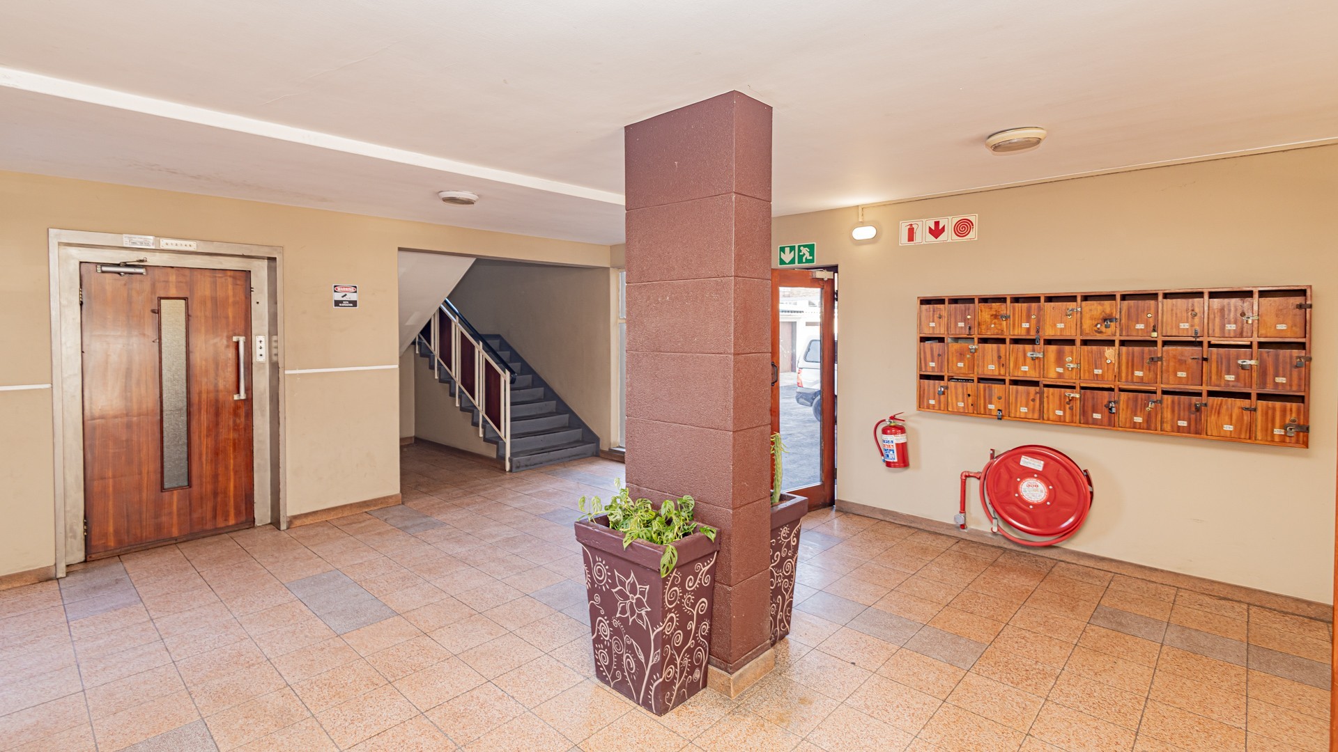 Apartment for sale in Kempenville, Bellville, 30, Hibiscus Court, 14 Dirkie Uys street, Kempenville, Bellville, Western Cape, 81 m²