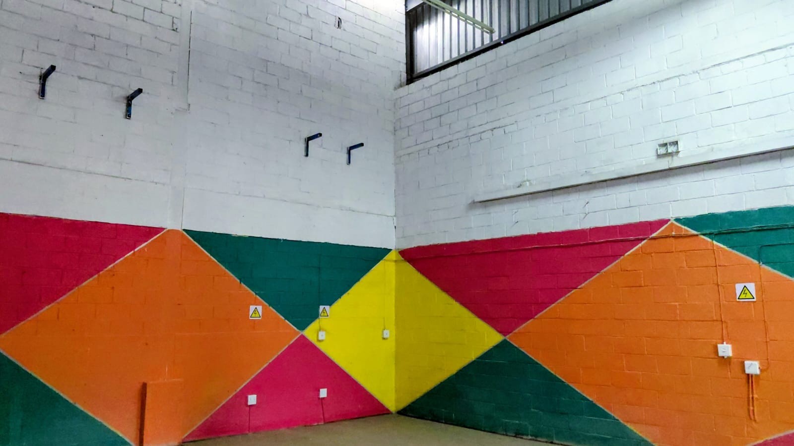 Factory for rent in Shakas Head, Ballito, KwaZulu Natal, 151 m²