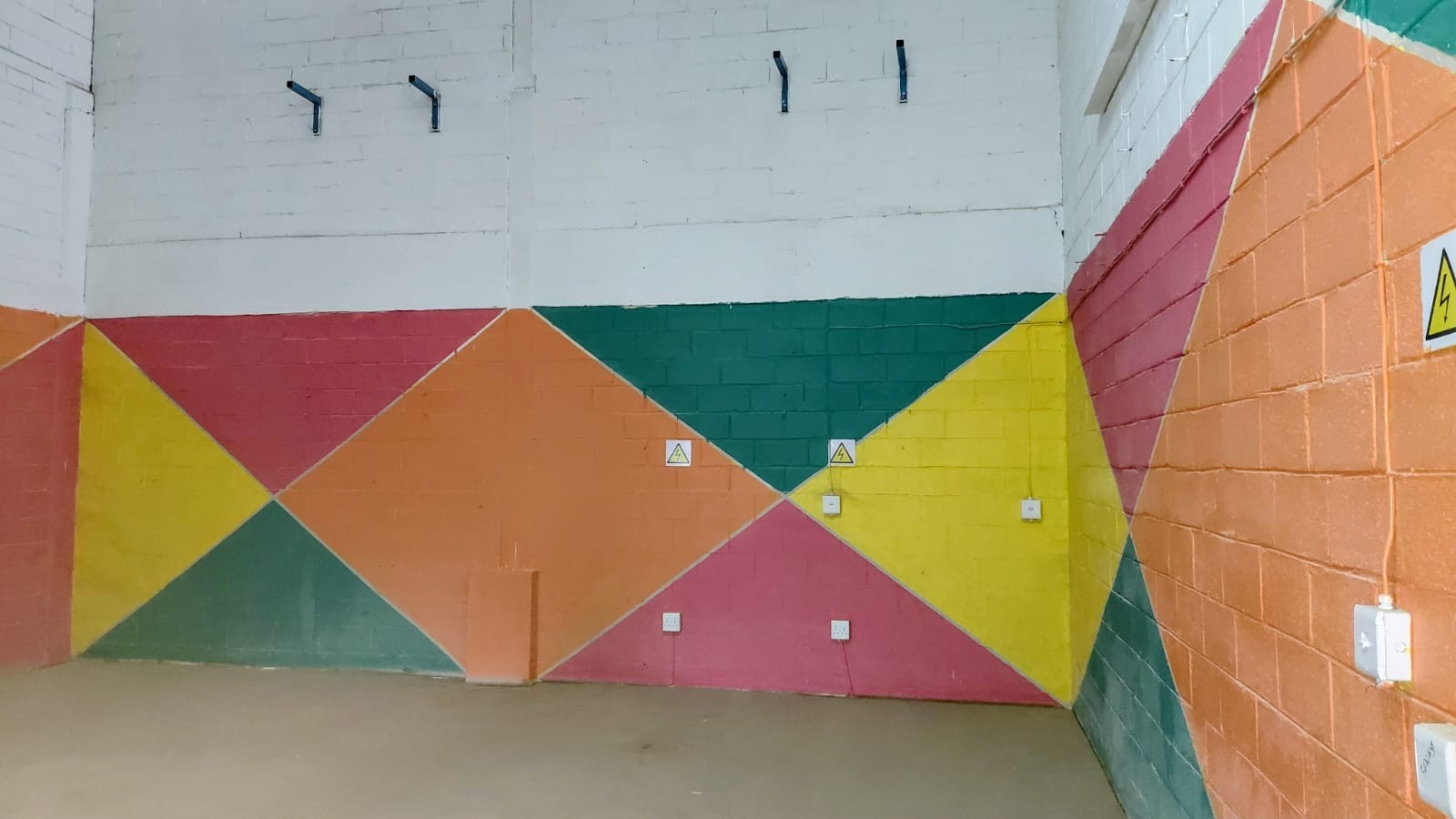 Factory for rent in Shakas Head, Ballito, KwaZulu Natal, 151 m²