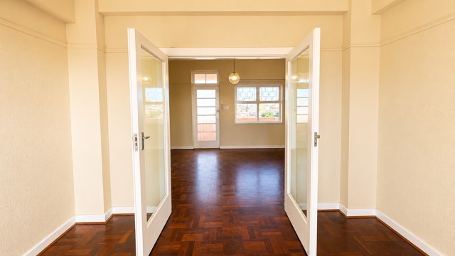 Apartment for sale in Richmond Hill, Port Elizabeth, 111 m²