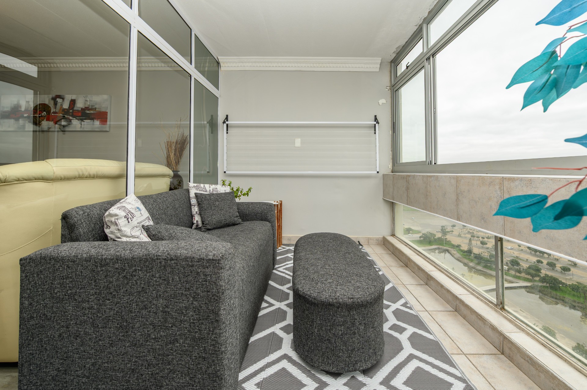 Apartment for sale in Humewood, Port Elizabeth, 152 m²