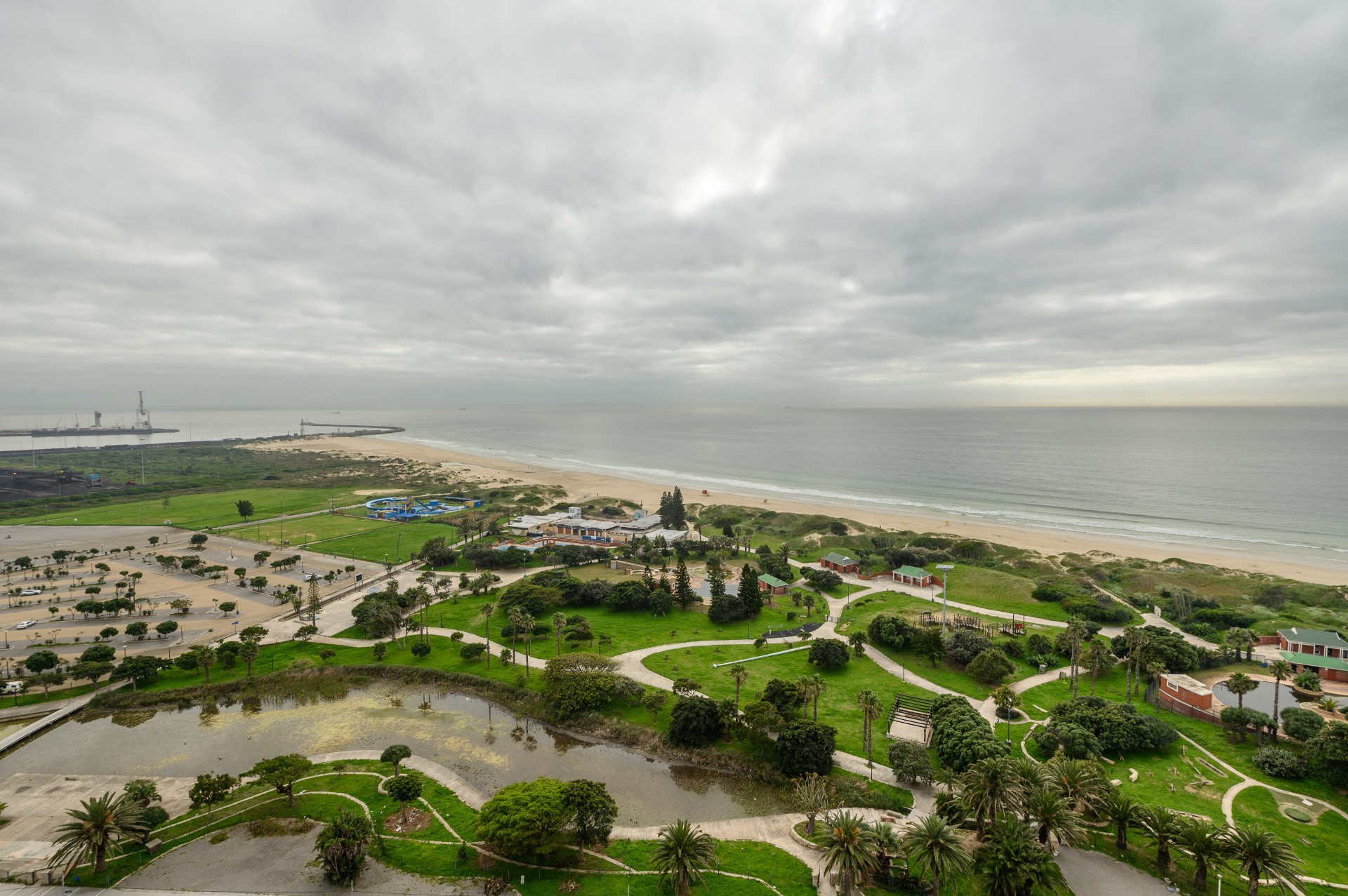 Apartment for sale in Humewood, Port Elizabeth, 152 m²