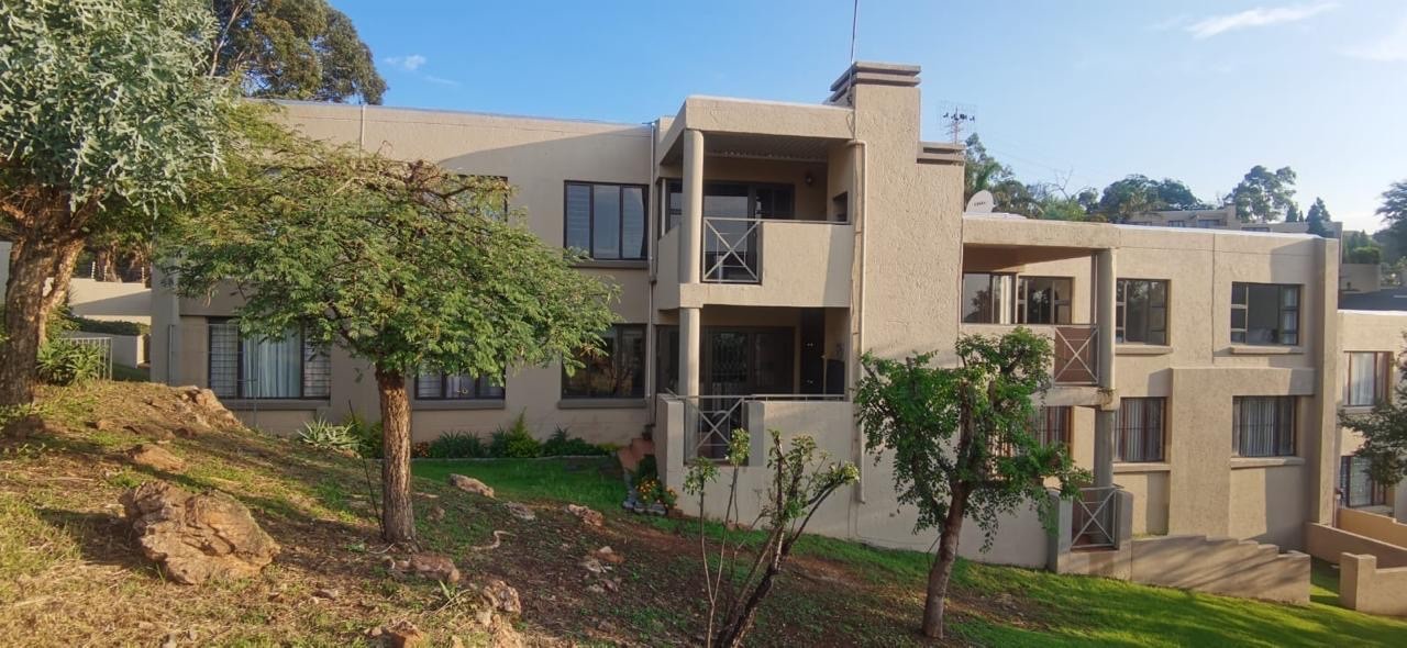Apartment for rent in Helderkruin, Roodepoort, 97 m²