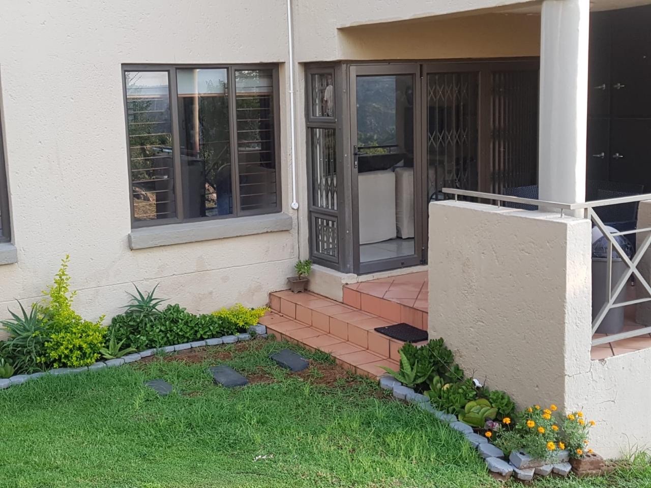 Apartment for rent in Helderkruin, Roodepoort, 97 m²